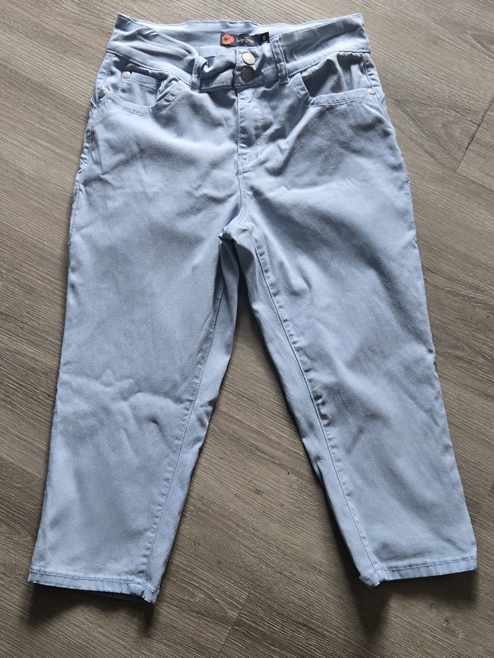 Light Blue Women's Stretch Capris - Unbranded